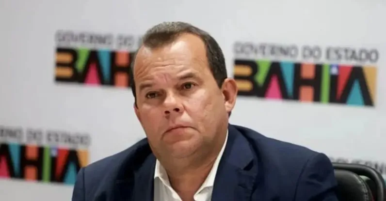 O assunto é Rádio — VÍDEO: Geraldo Jr. pede desculpas a Rui Costa e diz que mensagem “contra” ministro seria “erro tecnológico” quinta-feira, 05/03/2026 – 09h30 O clima e a relação entre os aliados da base do governo baiano passa nesses últimos dias, entre episódios de disputa, distanciamento, reconciliações e até pedido de perdão. Depois do ministro da Casa Civil, Rui Costa (PT), publicar, nesta quinta-feira (5), um provérbio com críticas relacionadas a “falsidade” e “infidelidade”, em suas redes sociais, o vice-governador da Bahia, Geraldo Jr (MDB), pediu desculpas ao petista por enviar mensagens atribuídas a ele. Na última terça-feira (3), Geraldo solicitou em um grupo de [&hellip;]