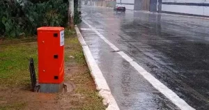 O assunto é Rádio — quinta-feira, 05/03/2026 – 00h00 Por Victor Hernandes ouça este conteúdo readme Foto: Imagem Ilustrativa. Divulgação Transalvador Três localidades de Salvador lideram os números de interseções viárias vandalizadas no decorrer de 2025. Um levantamento disponibilizado pela Superintendência de Trânsito (Transalvador) ao Bahia Notícias mostrou que o bairro do Cabula, a região do Centro Histórico, a Avenida Antônio Carlos Magalhães (ACM) e a Avenida Mário Leal Ferreira (Bonocô) apareceram mais vezes com ocorrências do tipo. O relatório apresenta as ocorrências por meses e localizações específicas, abrangendo importantes avenidas, largos e cruzamentos urbanos. Segundo o estudo, uma alta incidência de danos foi constatada em áreas [&hellip;]